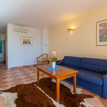 Apartamento In 14070