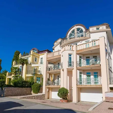 In 14070 アパート